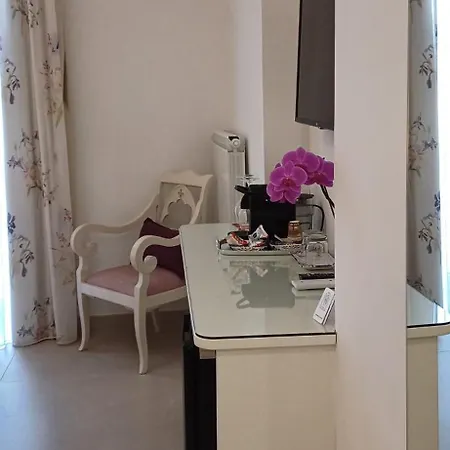 Konukevi Giardini Luxury Capri