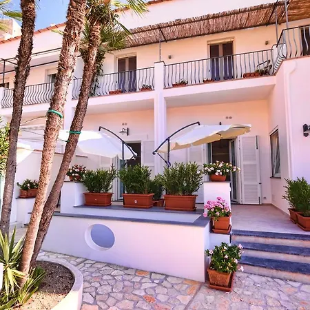 Giardini Luxury Pensión 4*